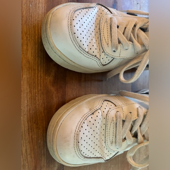 Vera V-10 Sneaker Size 6 - Picture 5 of 7